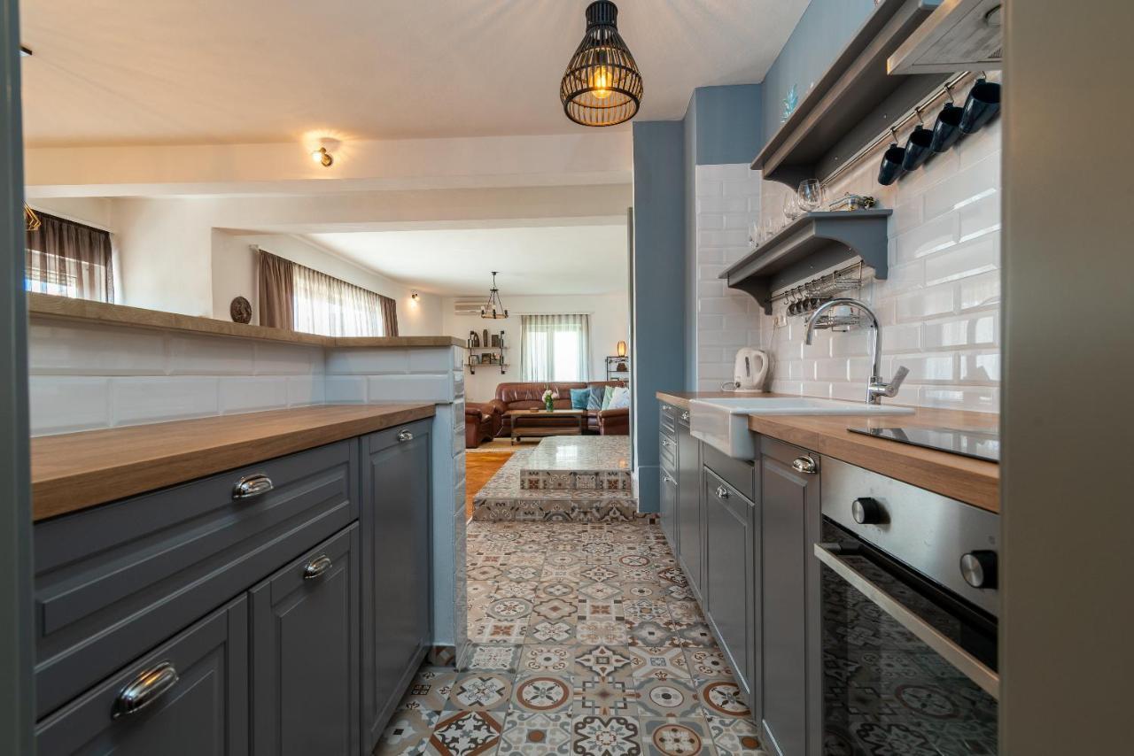 Apartment Kambel Kaštela Екстериор снимка